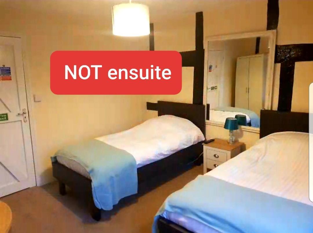 Hotel The Wheatsheaf Bramley  Esterno foto